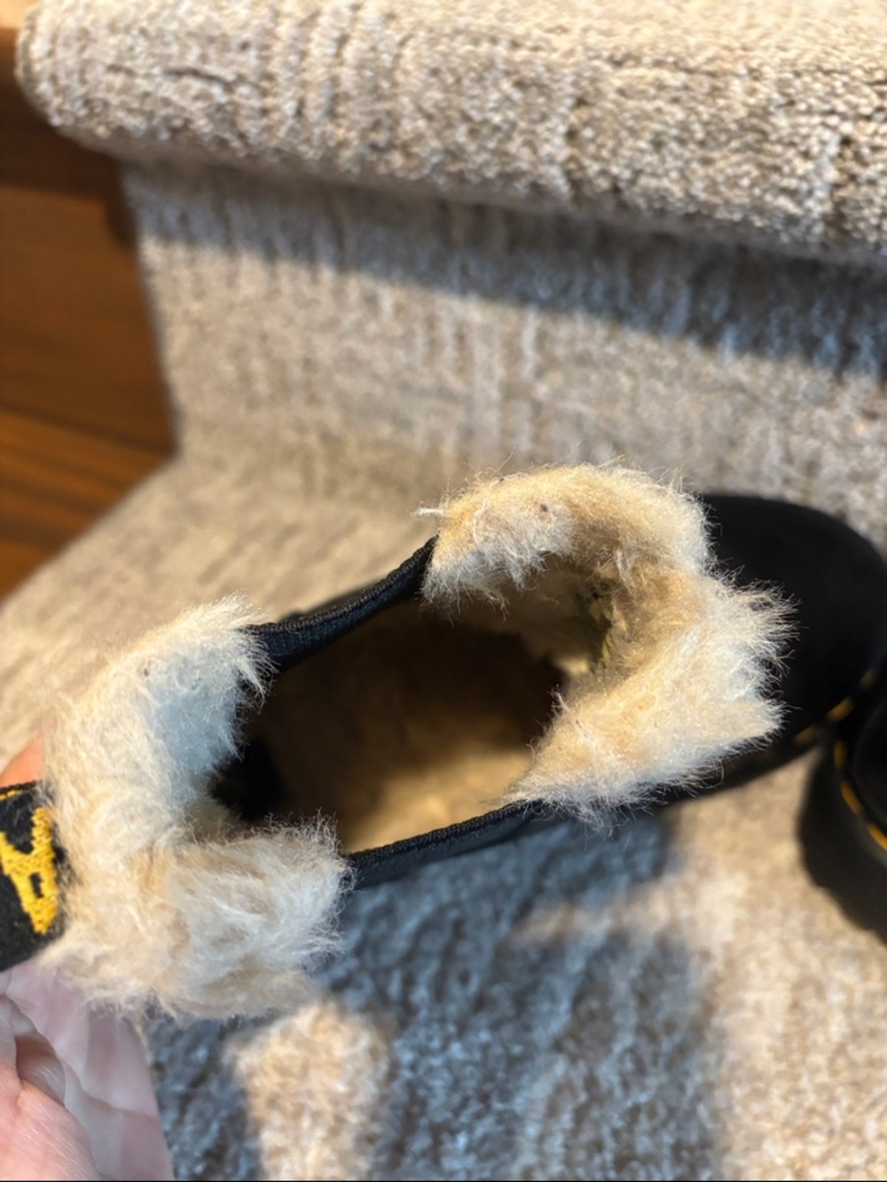 Dr. Martens Black Leather Fur-Trim Chelsea Booties with size 5 new - Picture 6 of 7